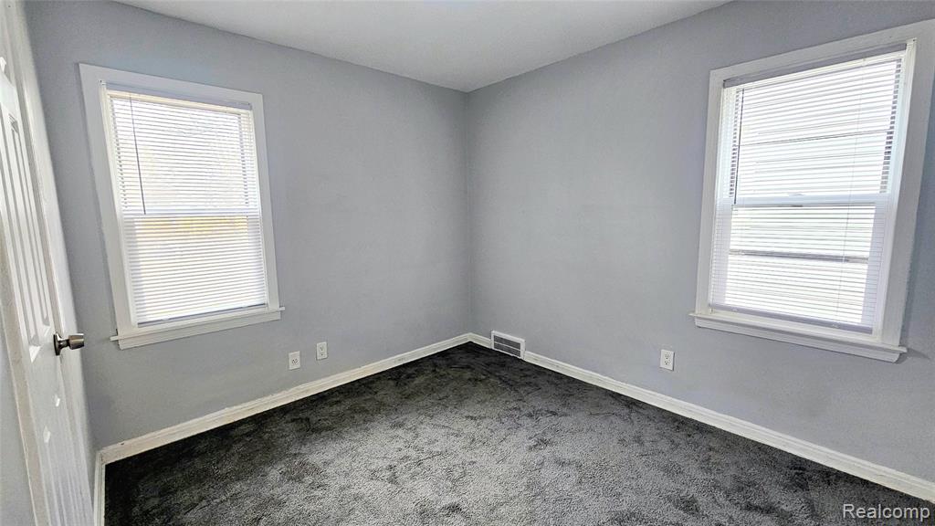 10001 Winthrop Street, Detroit, MI 48227 — Photo 17