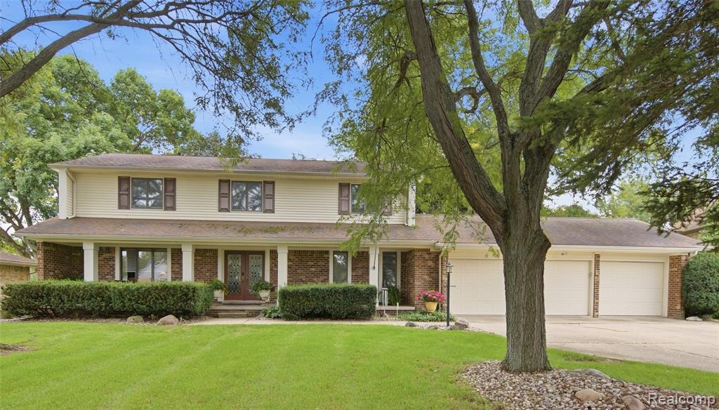1510 Kings Carriage Road, Grand Blanc, MI 48439