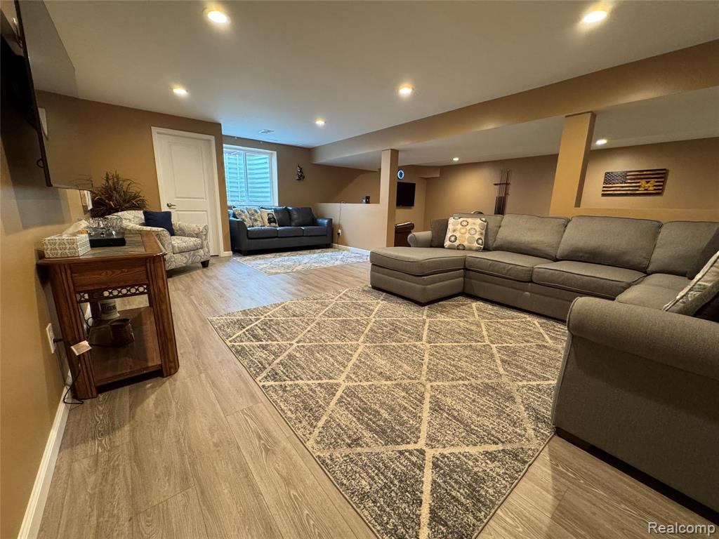 4020 Oak Street, Grand Blanc, MI 48439 — Photo 28