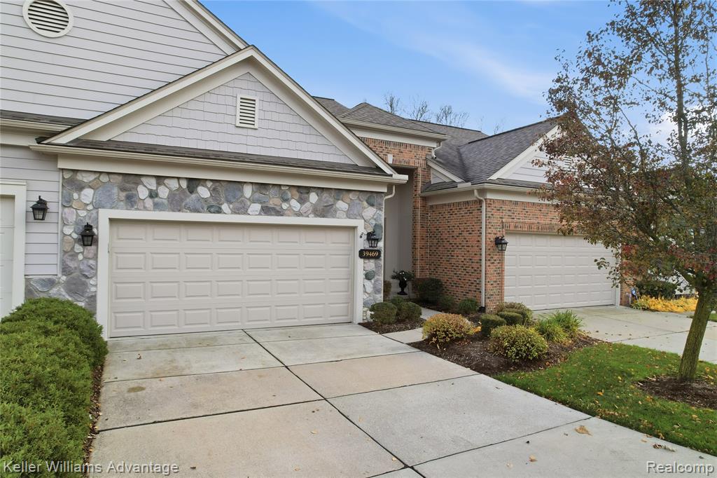 39469 Edgewater Drive, Northville, MI 48168 — Photo 4