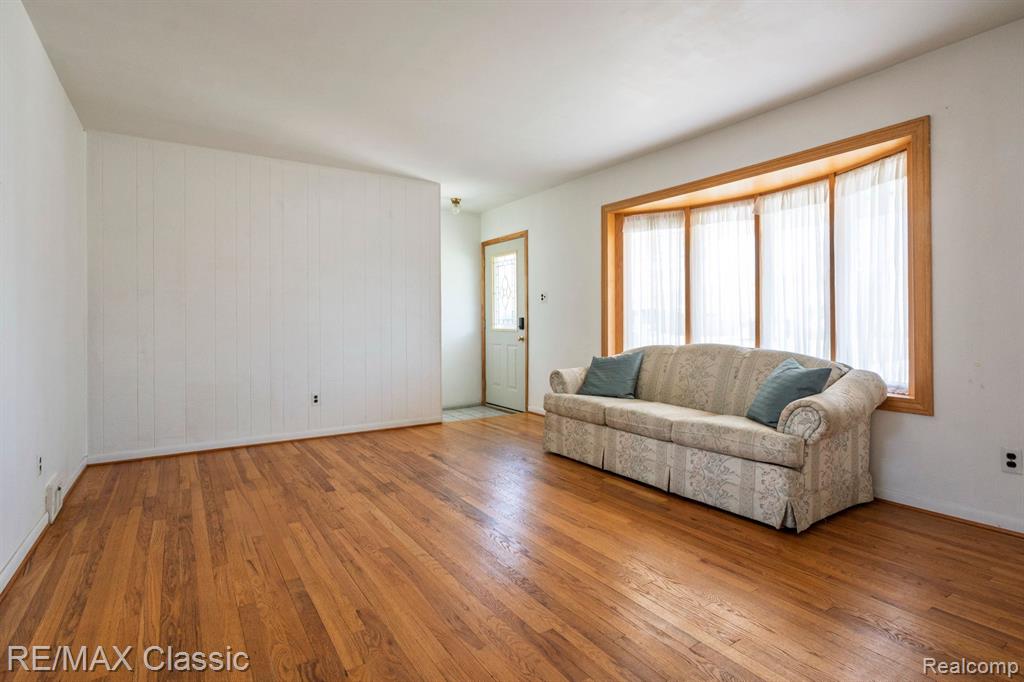 7349 IROQUOIS Street, Westland, MI — Photo 5