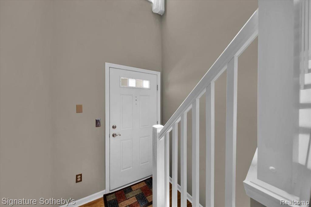 649 VINEWOOD Street, Wyandotte, MI 48192 — Photo 3