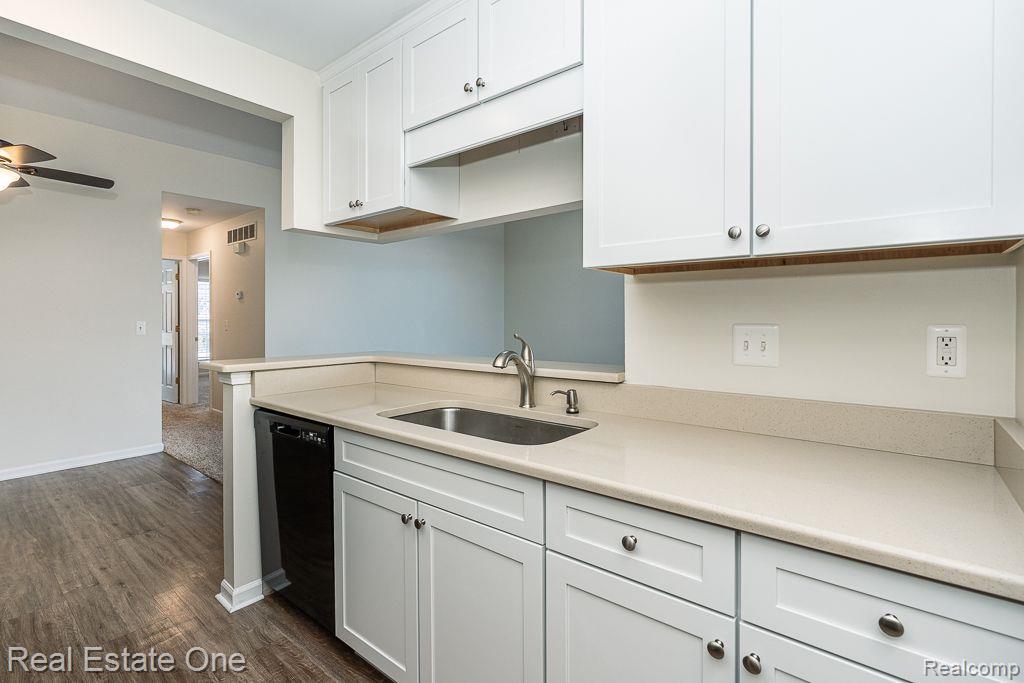 48719 SUNDANCE, Shelby Twp, MI 48315 — Photo 10