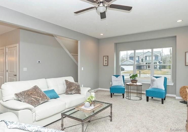 553 W Wildwood Drive, Owosso, MI 48867 — Photo 4