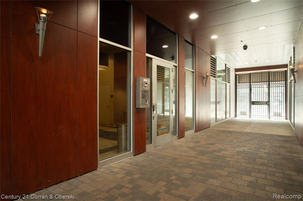 3670 Woodward Avenue - Photo 5