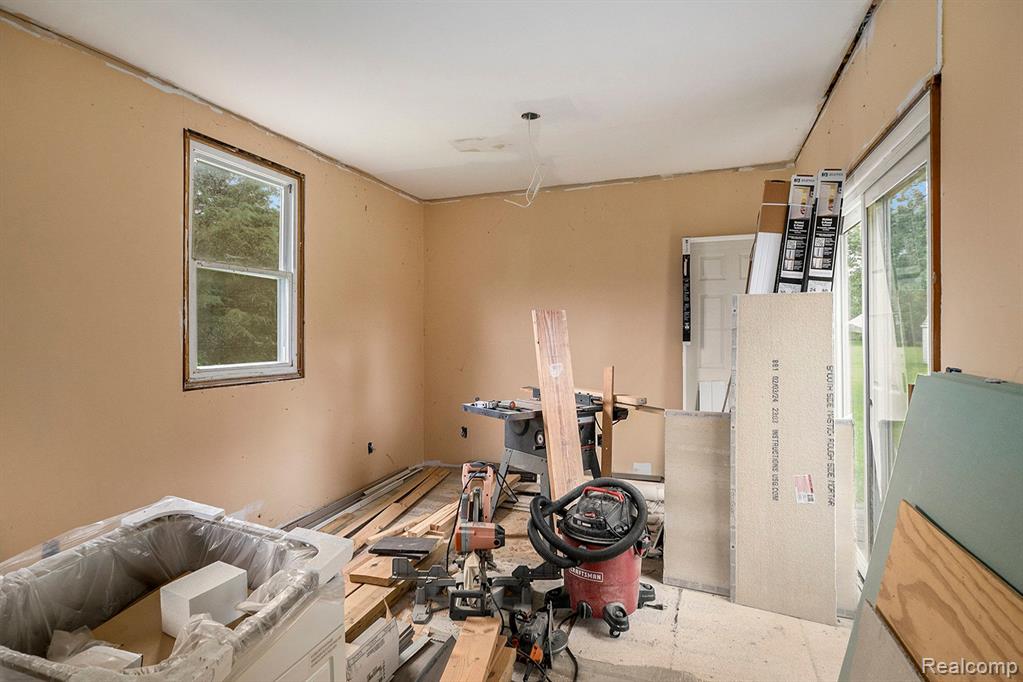6057 Hill Road, Swartz Creek, MI 48473 — Photo 8