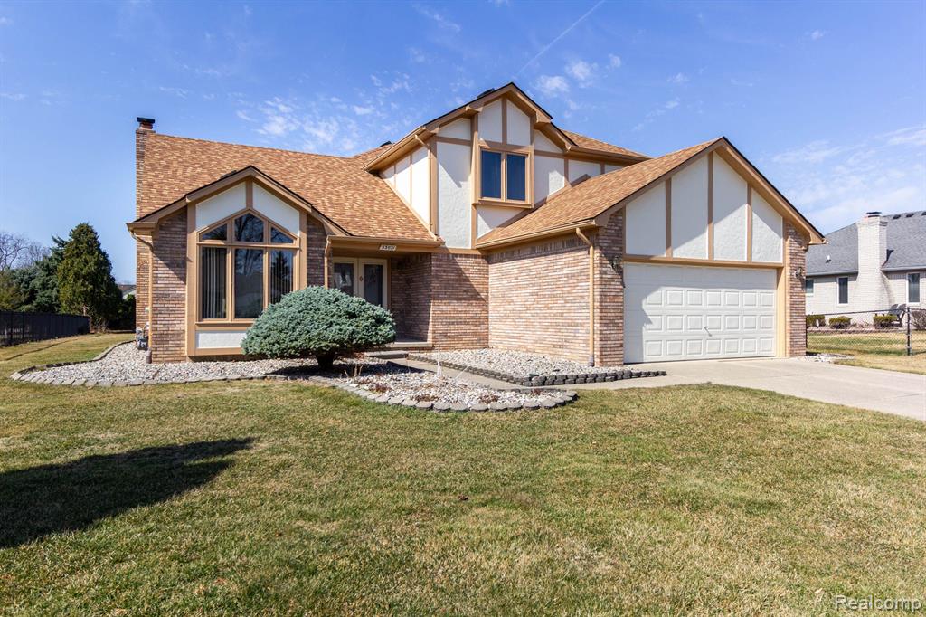53071 SPRINGHILL MEADOWS Drive, Macomb, MI 48042 — Photo 2