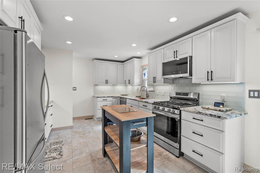 3101 W Maple Avenue, Flint, MI 48507 — Photo 12