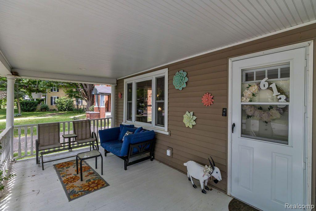 613 E GRAND RIVER Road, Laingsburg, MI 48848 — Photo 4