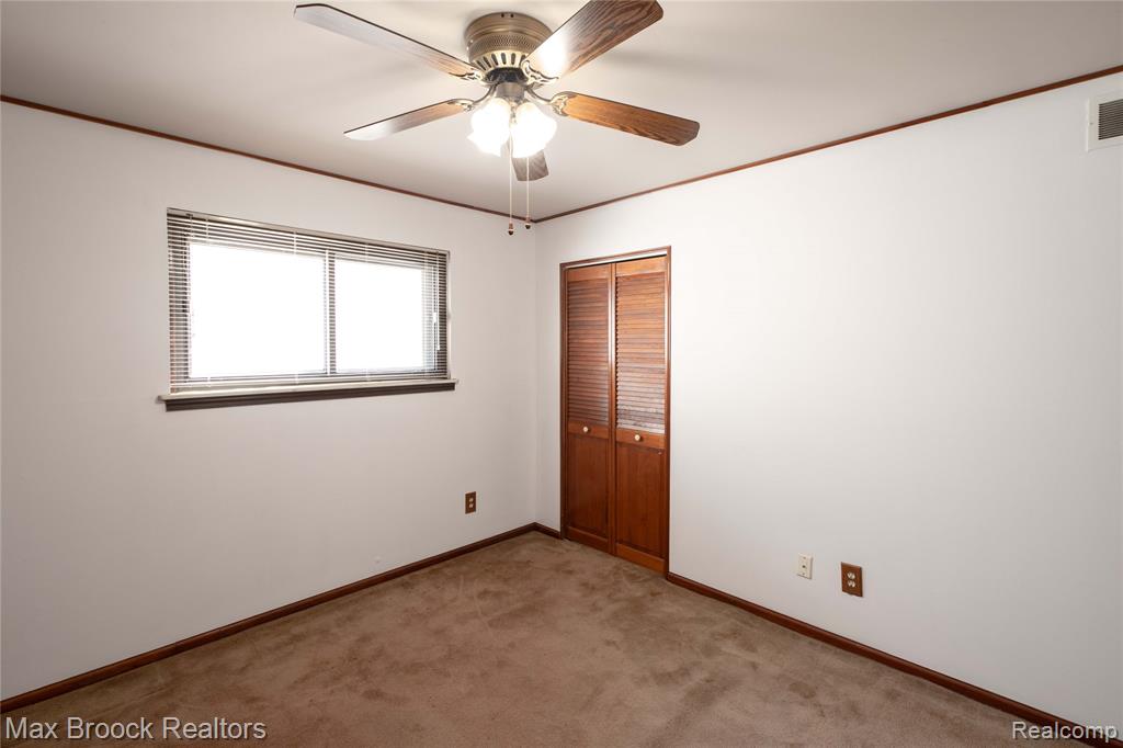 8212 Carrousel Boulevard, Westland, MI — Photo 14