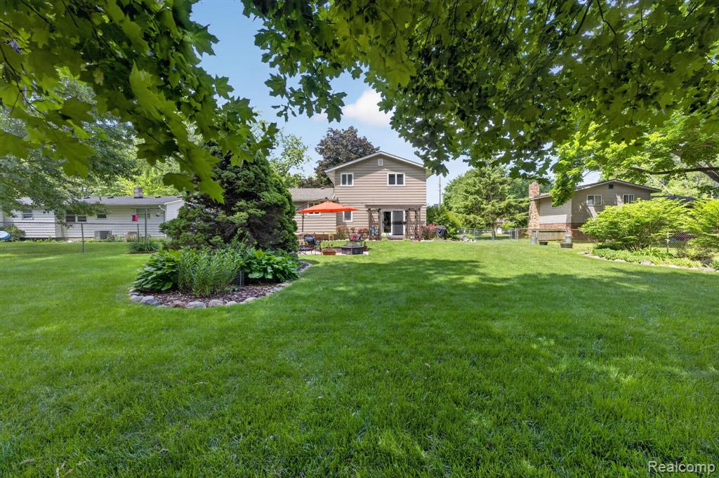 4369 Dixon Drive, Swartz Creek, MI 48473 — Photo 58