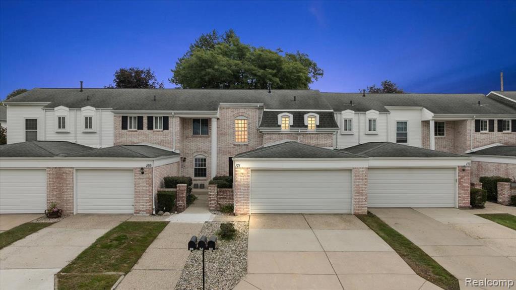 171 Manor Way, 146, Rochester Hills, MI 48309