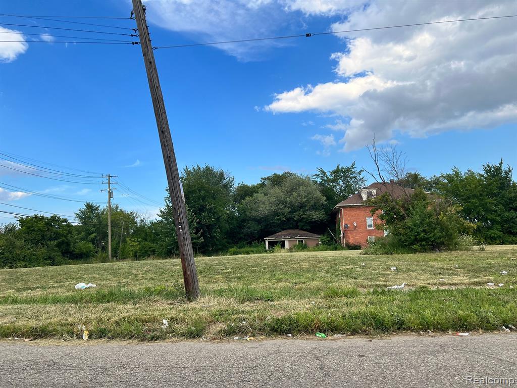 2229 W GRAND Boulevard, Detroit, MI 48208 — Photo 3
