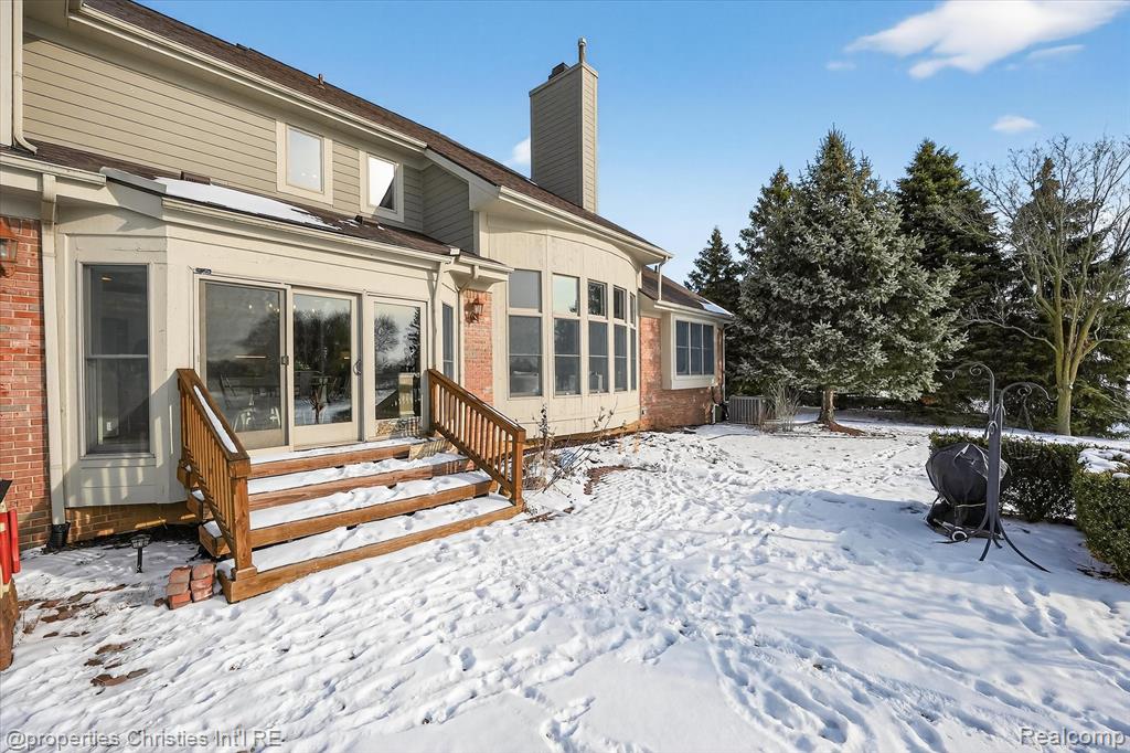 45653 TOURNAMENT Drive N, Northville, MI 48168 — Photo 54