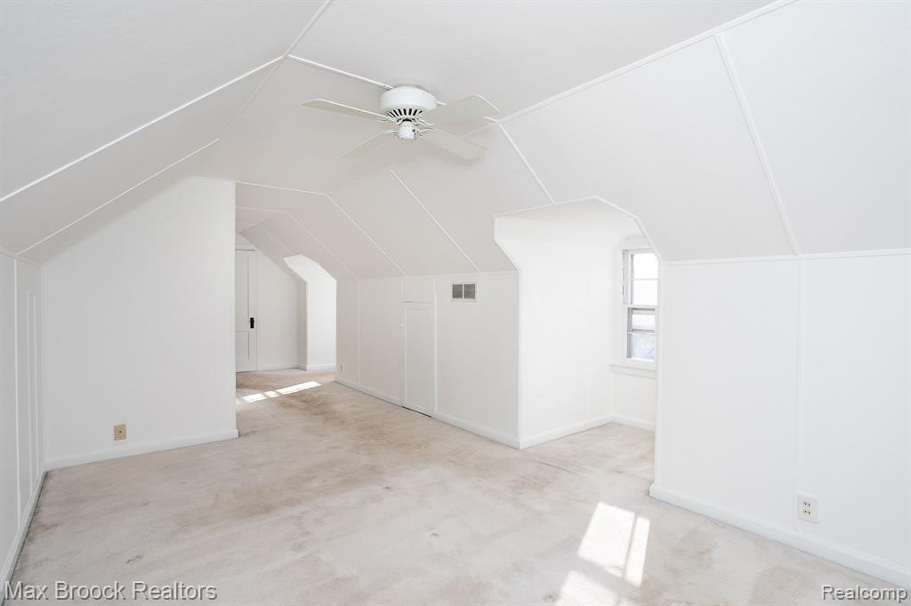 10034 Lasalle Boulevard, Huntington Woods, MI — Photo 31