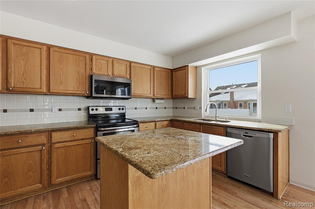 45677 Radnor Road, Canton, MI 48187 — Photo 16