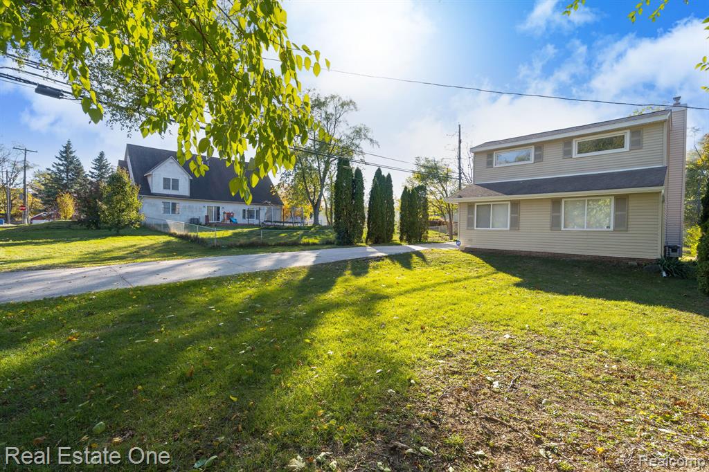 4281 Marcus Road, Waterford, MI 48329 — Photo 3