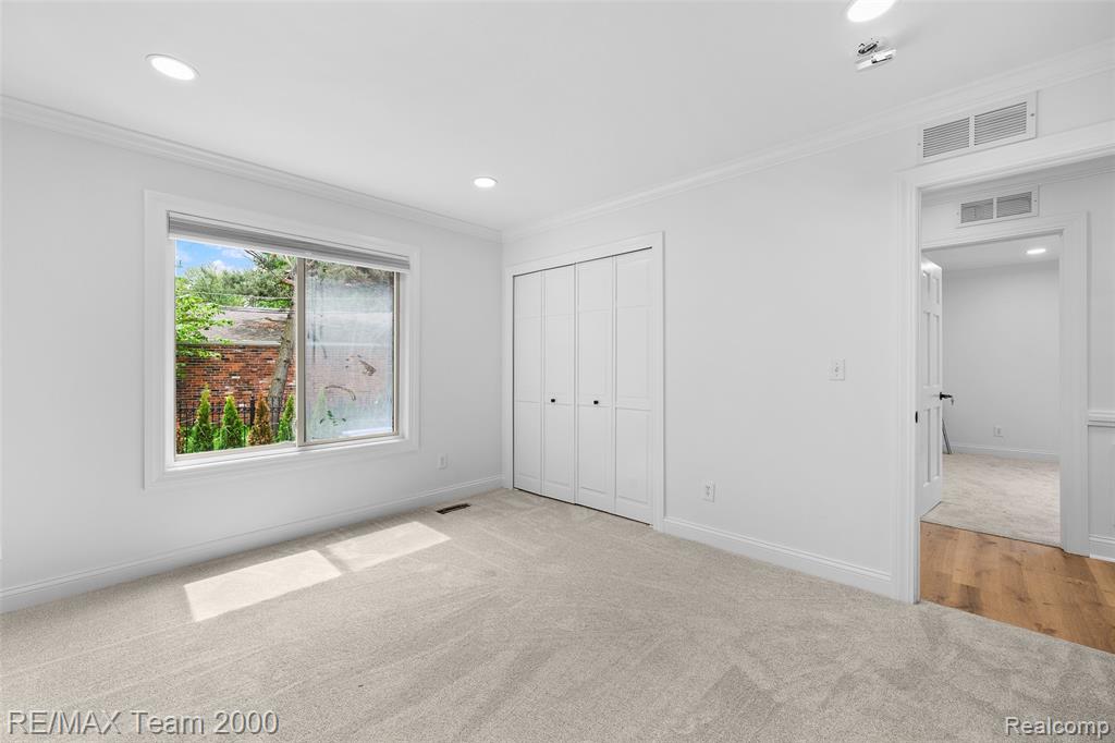6302 Burger Street, Dearborn Heights, MI 48127 — Photo 40