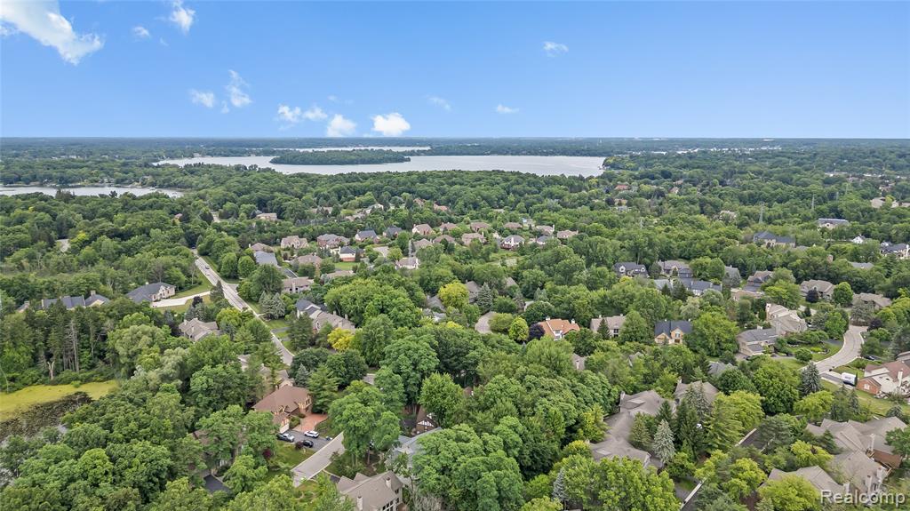 4730 Mirror Lake Drive, West Bloomfield, MI 48323 — Photo 3