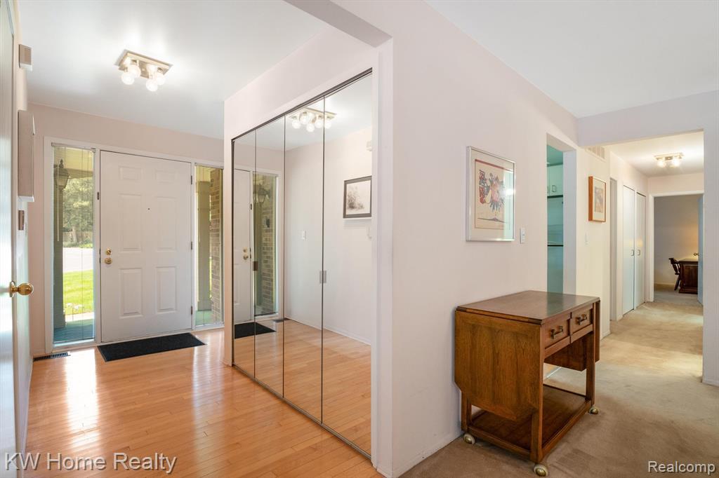 29691 Pine Ridge Circle, Farmington Hills, MI 48331 — Photo 18