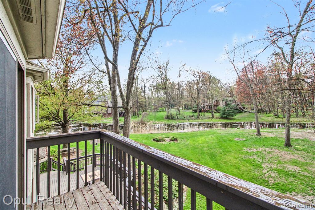 3575 Clark Circle, Commerce Twp, MI 48382 — Photo 13