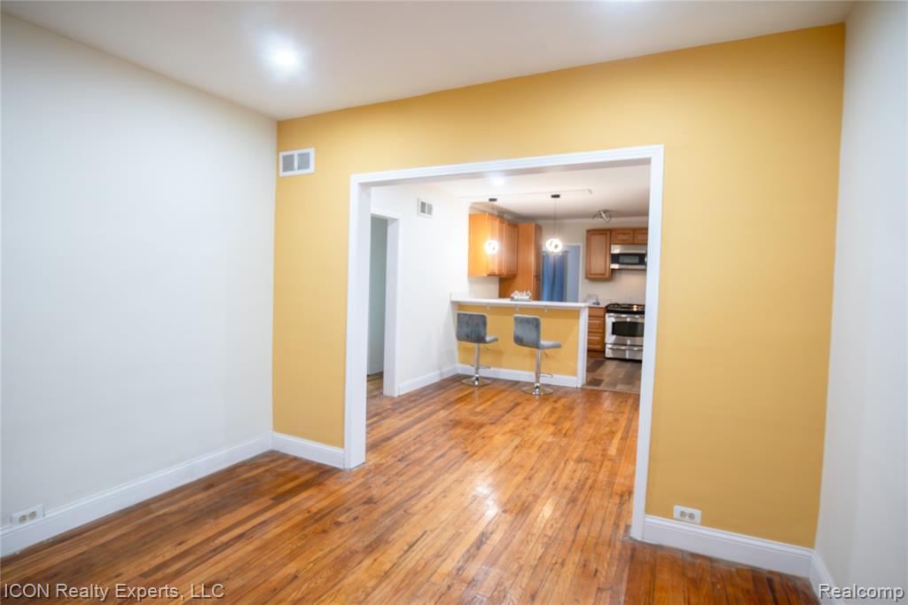 6838 Braun, Center Line, MI 48015 — Photo 3