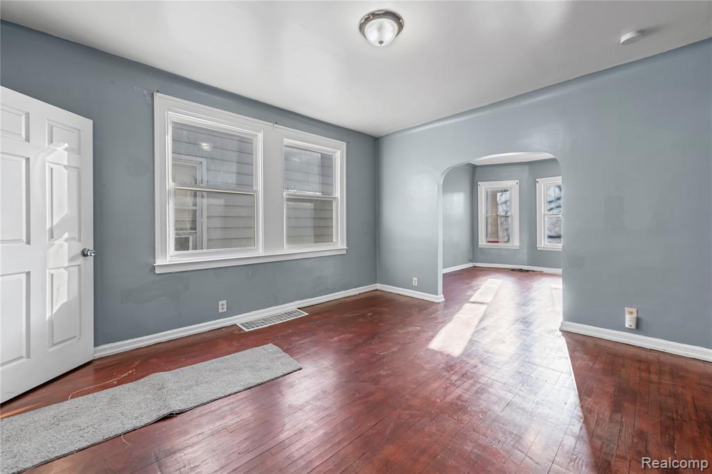 2657 Botsford Street, Hamtramck, MI 48212 — Photo 8