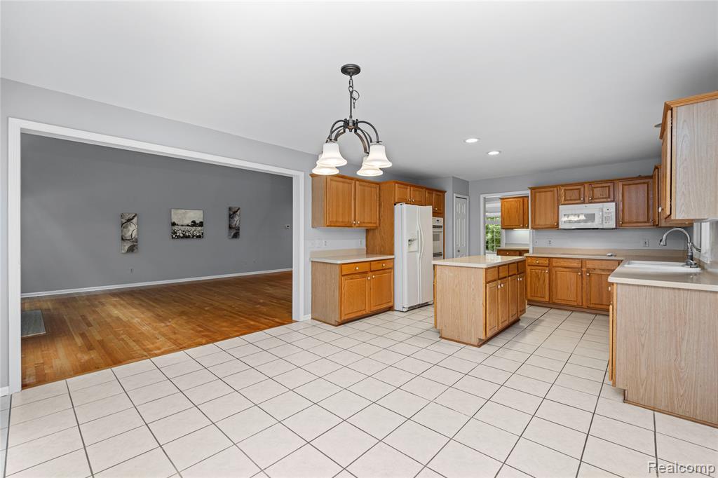 39566 Danielle Drive, Northville, MI 48167 — Photo 27