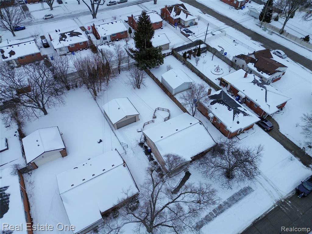 8422 Robindale Avenue, Dearborn Heights, MI 48127 — Photo 39