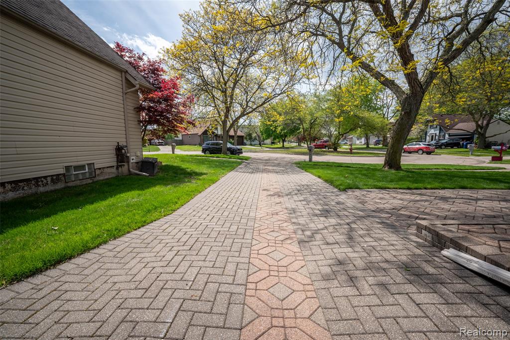 1513 Rustic Ridge Road, Canton, MI 48188 — Photo 26
