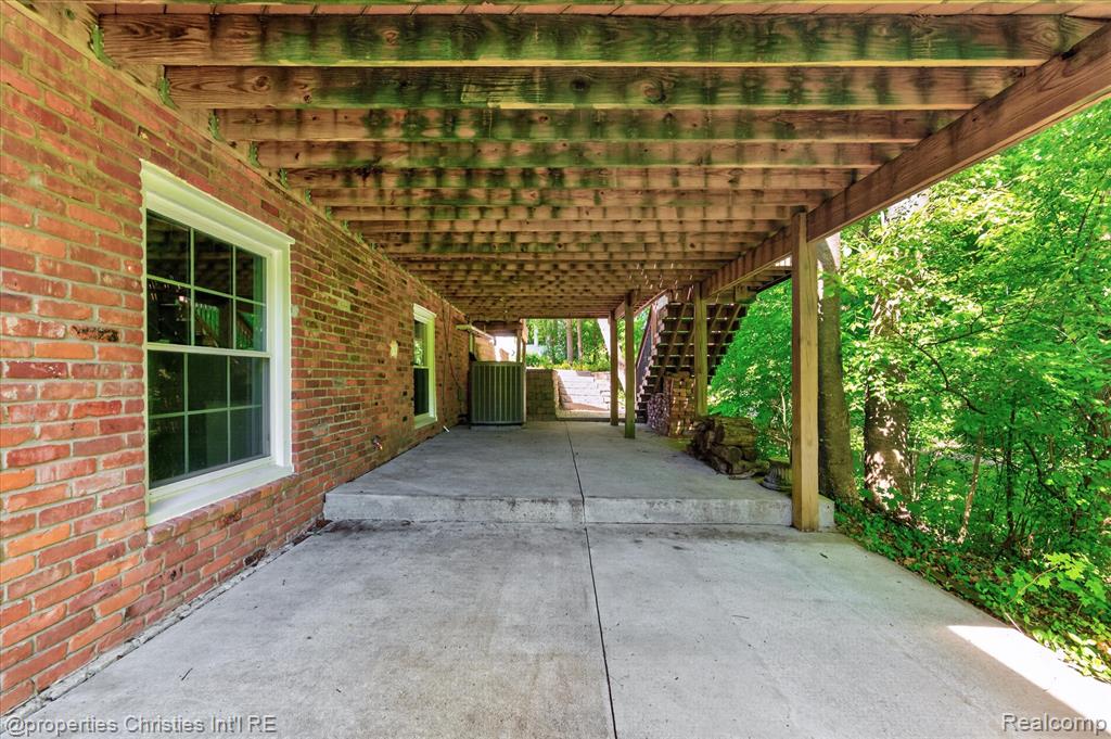 4352 Greenstown Drive, West Bloomfield, MI 48323 — Photo 55