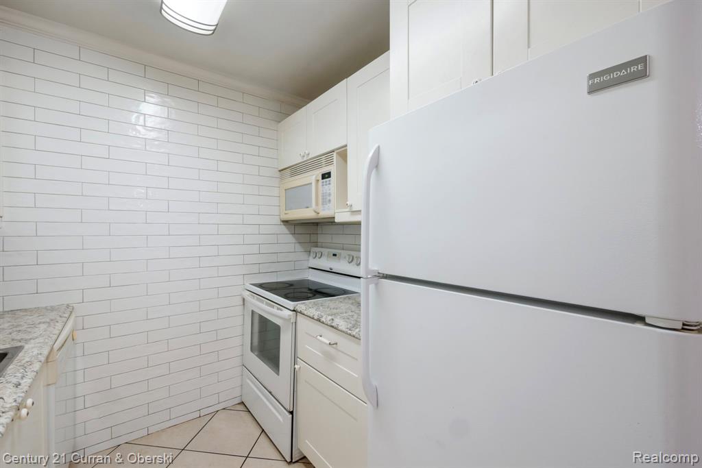 525 Fairbrook Street, 108, Northville, MI 48167 — Photo 19