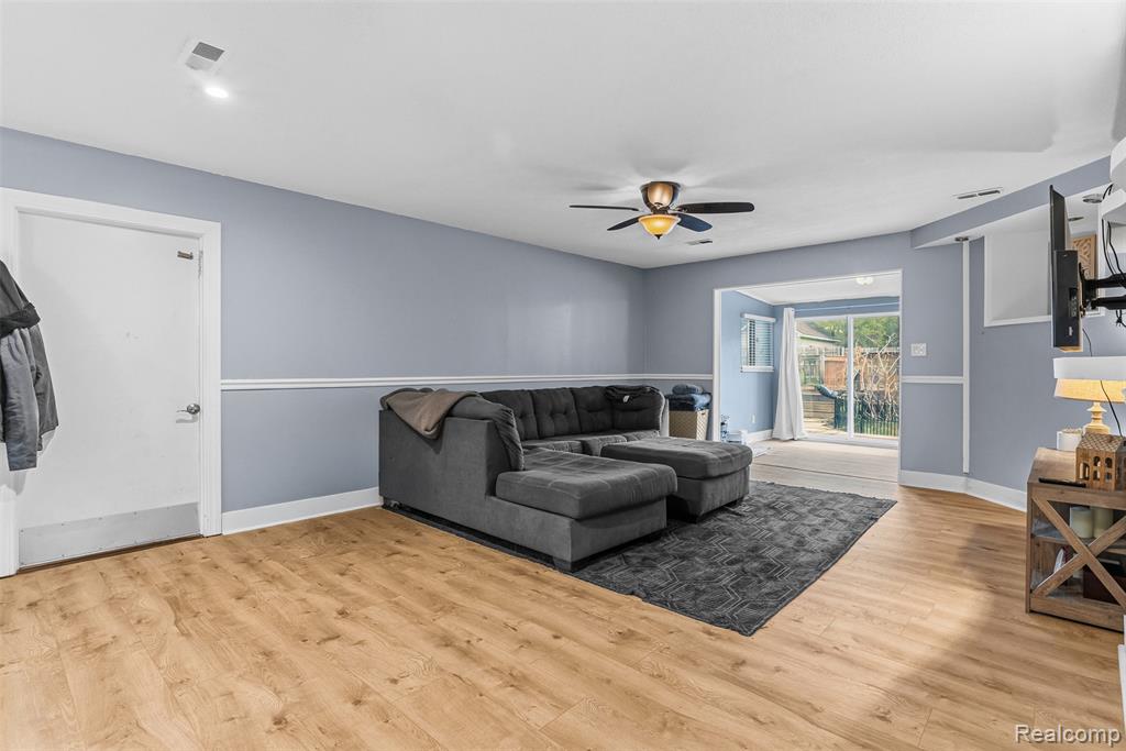 5710 Lake Grove Drive, White Lake, MI 48383 — Photo 5