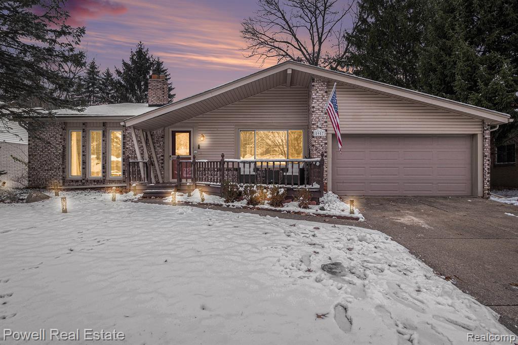 5957 Slate Drive E, Troy, MI 48085 — Photo 2