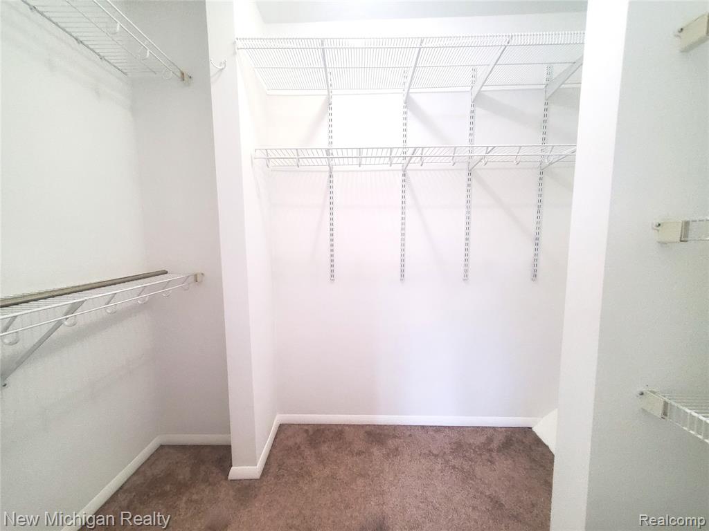 673 Oakbrook W, Rochester Hills, MI 48307 — Photo 23