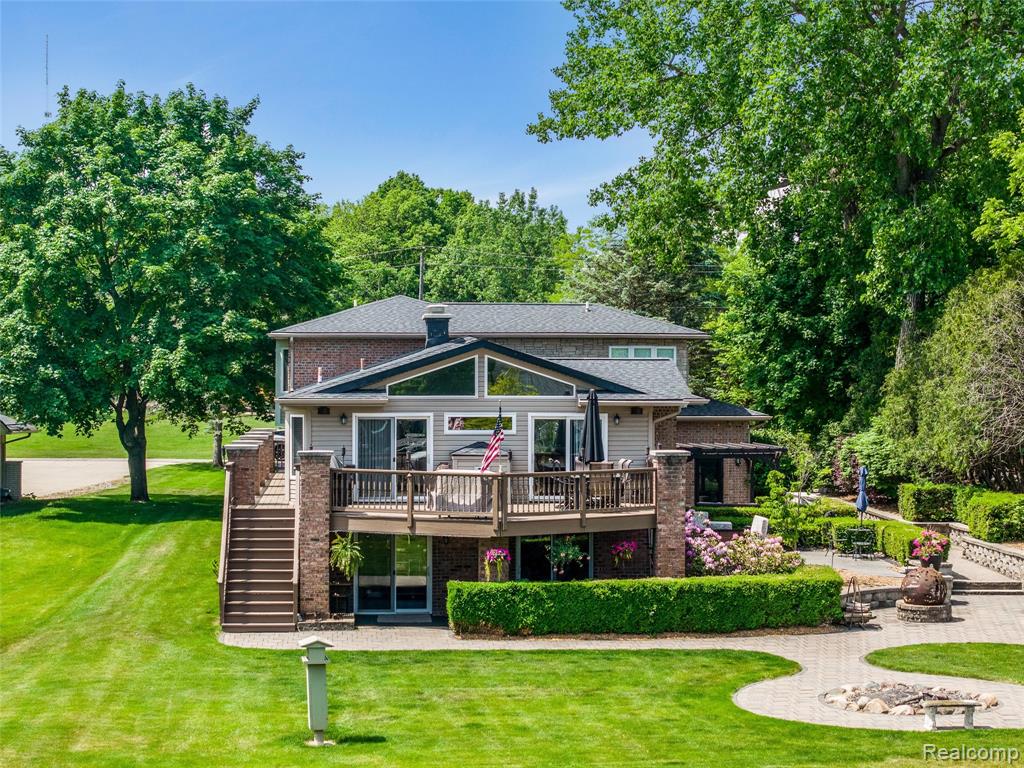 8950 Riverview, Pinckney, MI 48169 — Photo 46