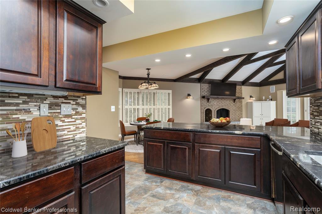 56 Oxford Road, Grosse Pointe Shores, MI 48236 — Photo 52
