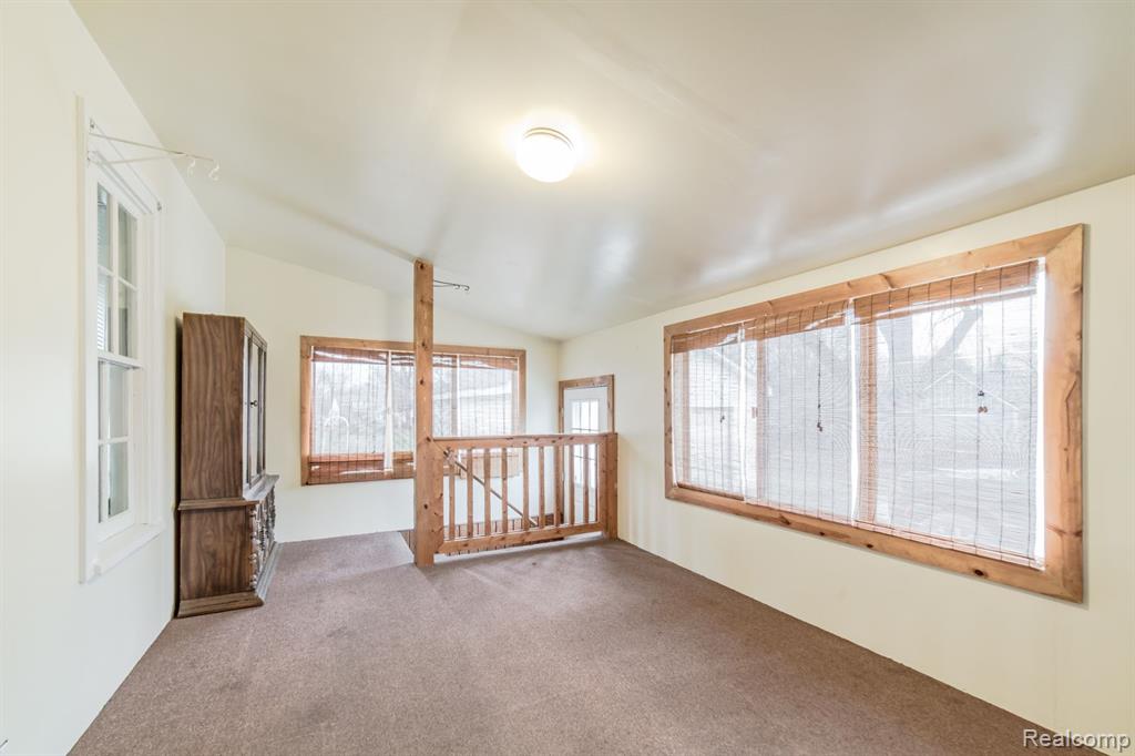 43 N GLASPIE Street, Oxford, MI 48371 — Photo 3