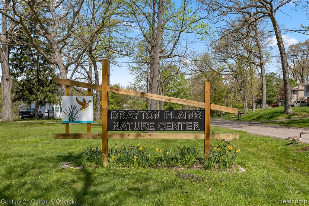 4400 HIGHFIELD Road, Waterford, MI 48329 — Photo 43