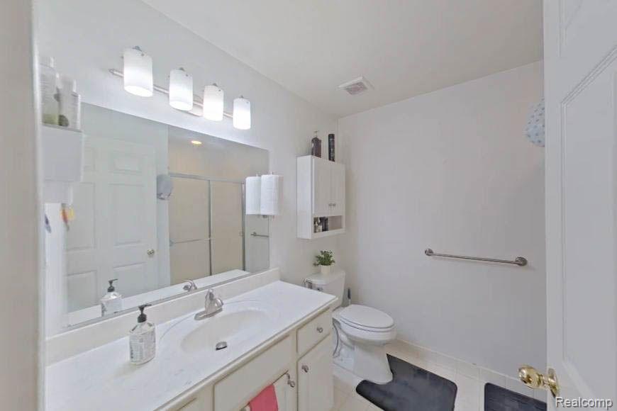 27104 CHESAPEAKE Circle, Walled Lake, MI 48390 — Photo 28