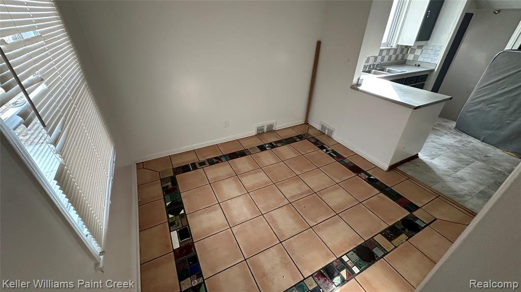 20616 Beaufait Street, Harper Woods, MI 48225 — Photo 17