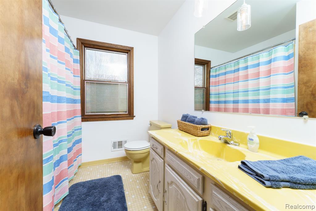 6300 VICTORIA Court, Fenton, MI 48430 — Photo 26