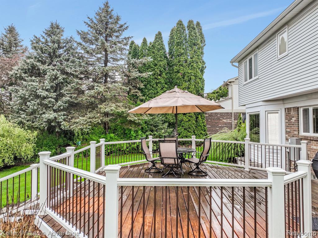 46671 BARRINGTON, Plymouth, MI 48170 — Photo 39