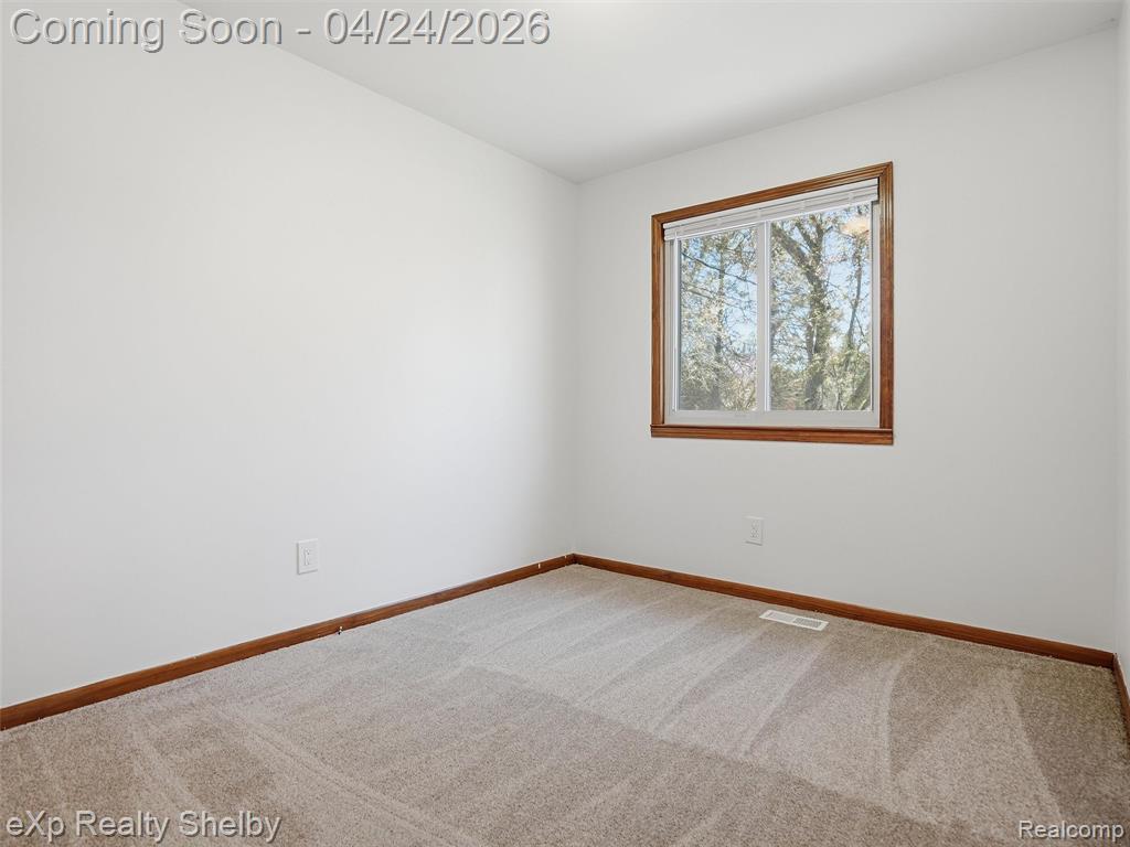 49301 Schoenherr Road, Shelby Twp, MI 48315 — Photo 22
