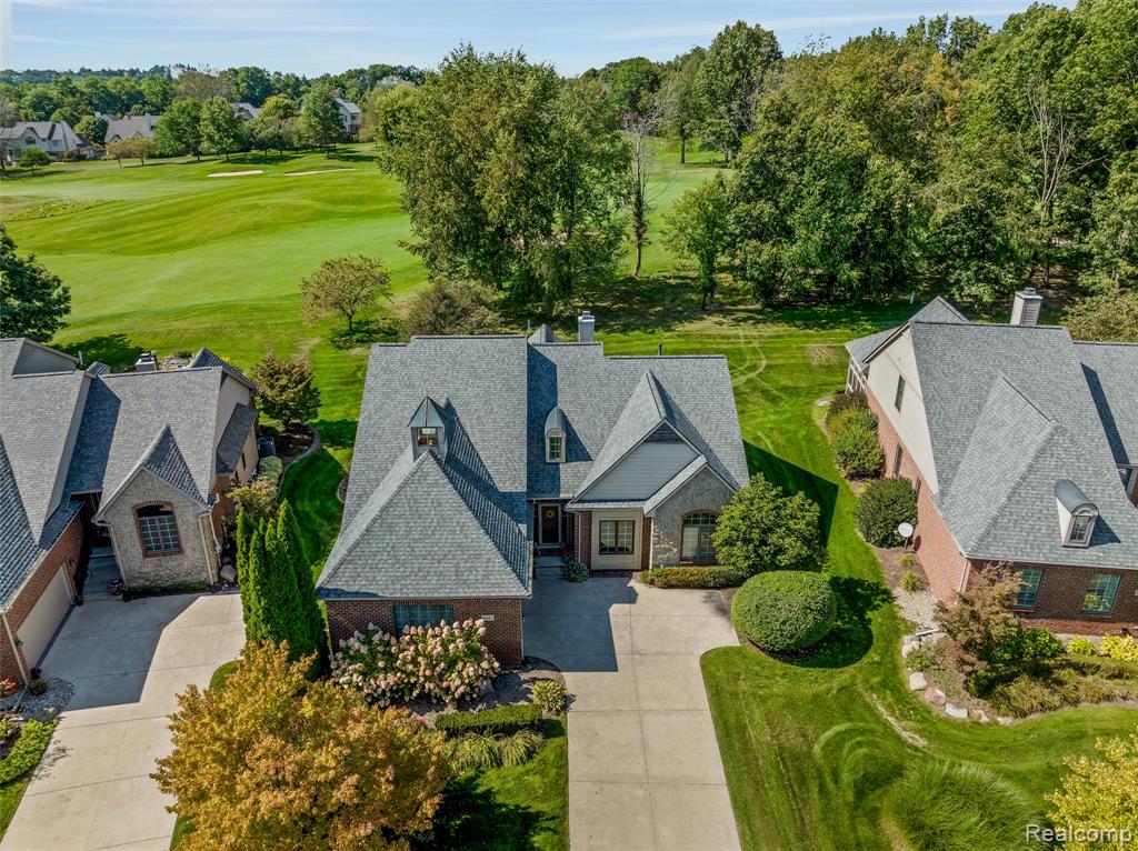 4687 Oakhurst Ridge Road, Clarkston, MI 48348 — Photo 2