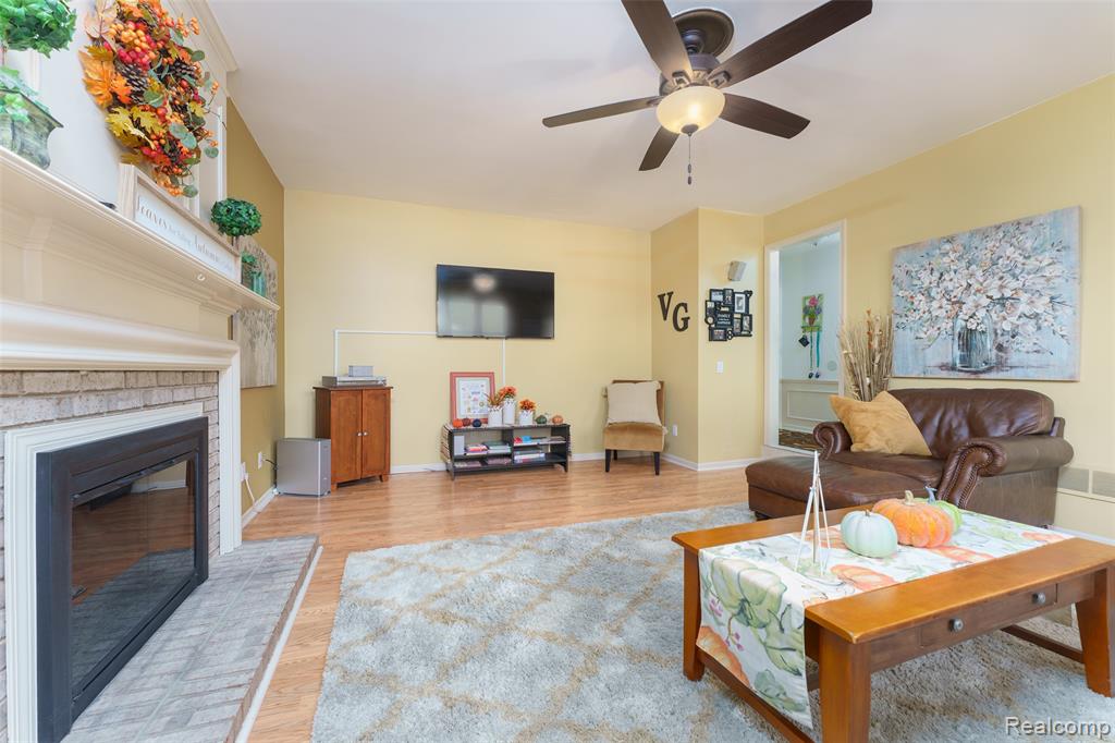 47582 Fox Court, Canton, MI 48187 — Photo 15