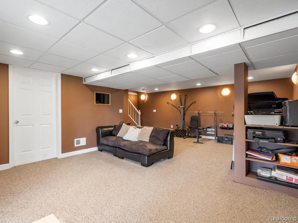 4872 LORE Drive, Waterford, MI 48329 — Photo 32
