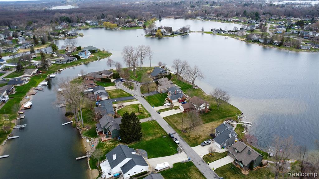 762 Golden Shores, White Lake, MI — Photo 48