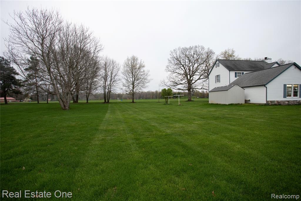 246 Nicklas Court, Oxford, MI 48371 — Photo 9