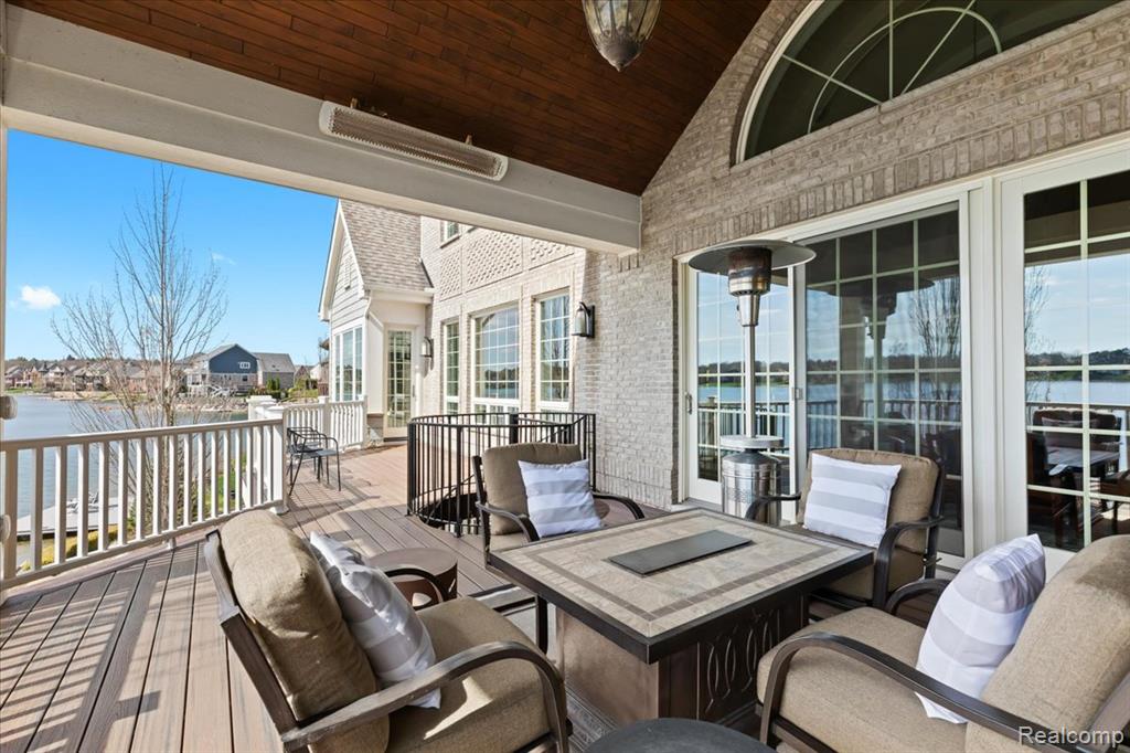 8403 BOULDER SHORES Drive, South Lyon, MI 48178 — Photo 32